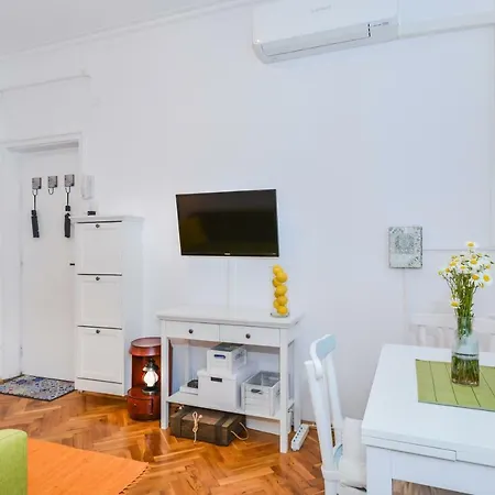 Appartamento The Charming - One Bedroom By Flat Mаnager